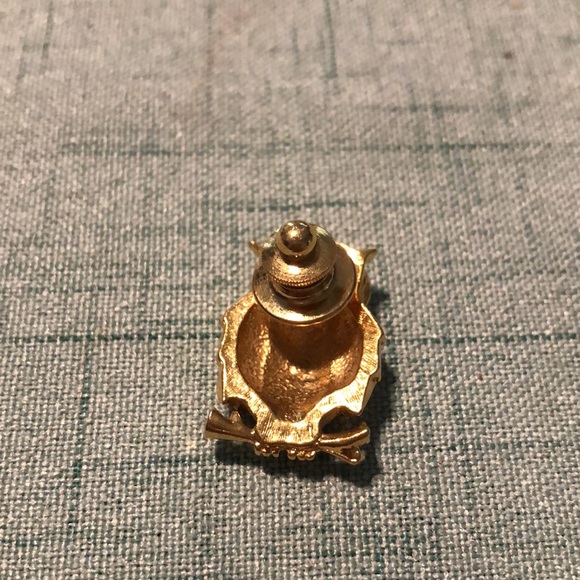 Gold Owl Brooch Pin - Picture 2 of 2